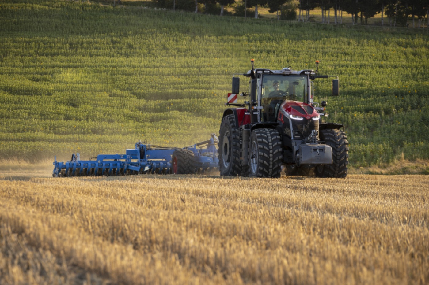 photos_field_MF9S_EU_LEMKEN_GIGANT10_WORKING_FR_0623-2312.tif – 1000 x 10000
